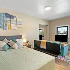 Stylish Studio | A+ Location, Parking, Laundry