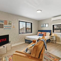 Taste of Chicago | Cozy & Central Location!