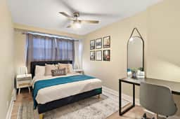 2BR Chicago Escape | 20 min DT, Parking, Laundry - Image 5