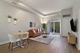 Luxe 1BR DT Elmhurst | Pool, Gym, Garage, King Bed - Image 5