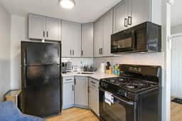 Taste of Chicago | Cozy & Central Location! - Image 2