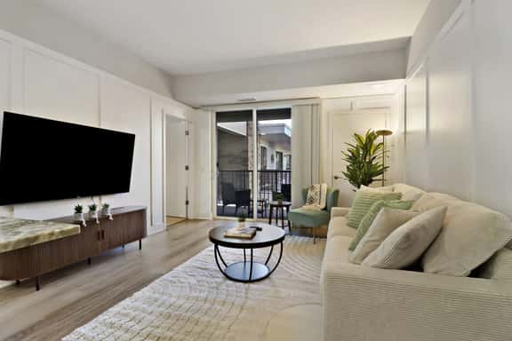 Cozy 2BR Getaway | Gym, Sauna, Free Parking - Image 1