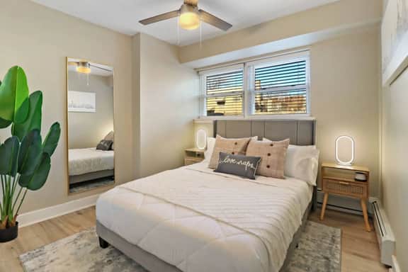 2BR Chicago Escape | 20 min DT, Parking, Laundry - Image 2