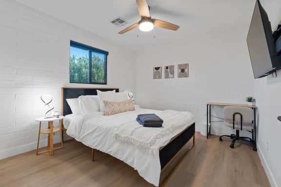 Biltmore 2BR Bungalow | Desk, Parking, Patio - Image 4