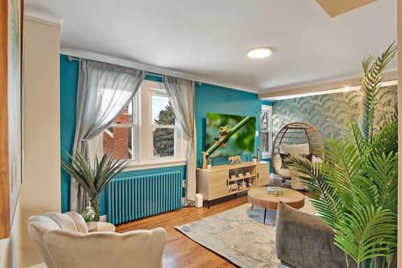 Jungle Oasis 3BR | 2Car Garage, A+ Location - Image 3