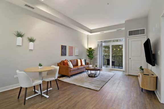 Luxe 1BR DT Elmhurst | Pool, Gym, Garage, King Bed - Image 5
