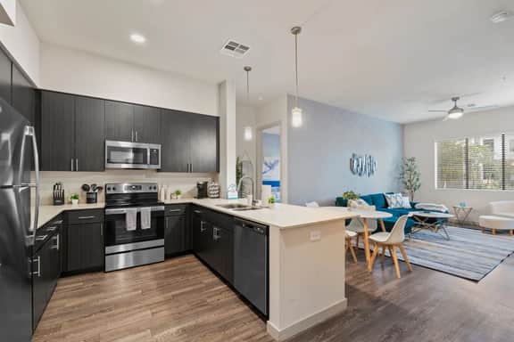 Luxury 2BR: King Beds, Pool | Near DT Tempe & ASU - Image 4
