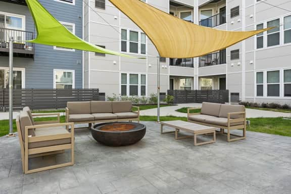 Naperville Getaway | 1BR w/ Pool, Gym & More! - Image 5