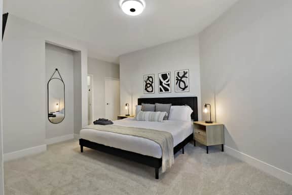Cozy 2BR Getaway | Gym, Sauna, Free Parking - Image 3