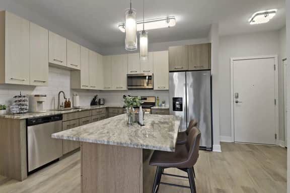 Cozy 2BR Getaway | Gym, Sauna, Free Parking - Image 4