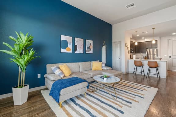 Luxury Tempe 1BR | Pool, Hot Tub, Gym, King Bed - Image 1
