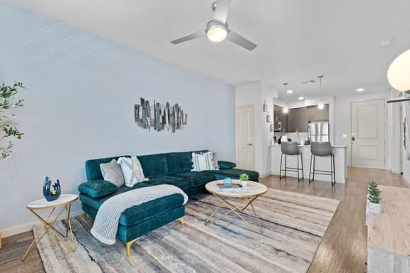 Rest & Recover! | King Bed, Pool, Gym & More - Image 1