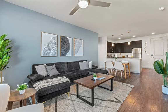 Tempe Oasis | King Beds, Pool, Gym, DT Tempe & ASU - Image 1
